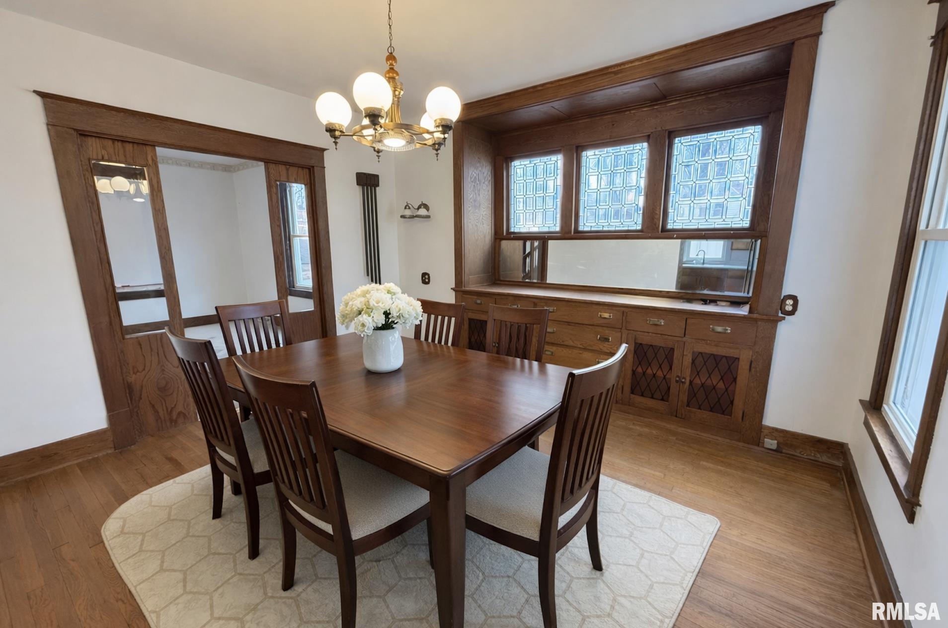 469 North 2nd Avenue Canton, IL 61520 - Photo 4 of 26