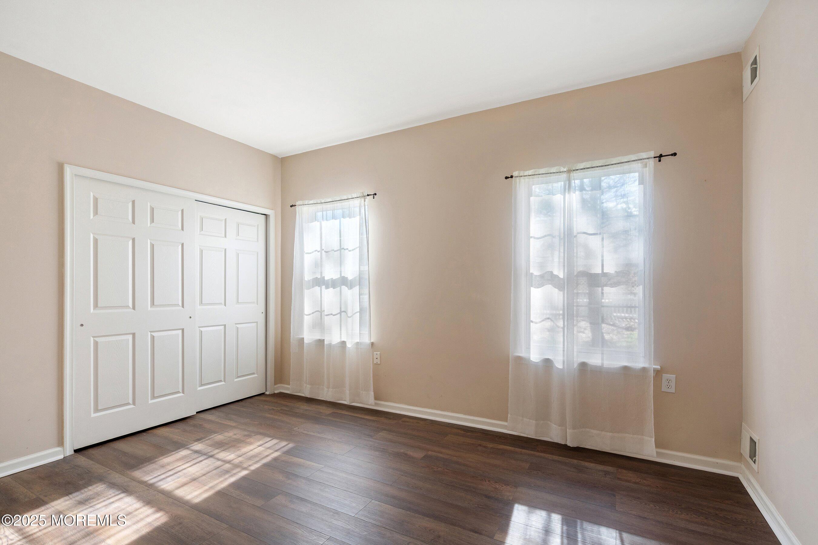 71 Eleanor Road Manchester Township, NJ 08759 - Photo 3 of 52 15-Bed 1