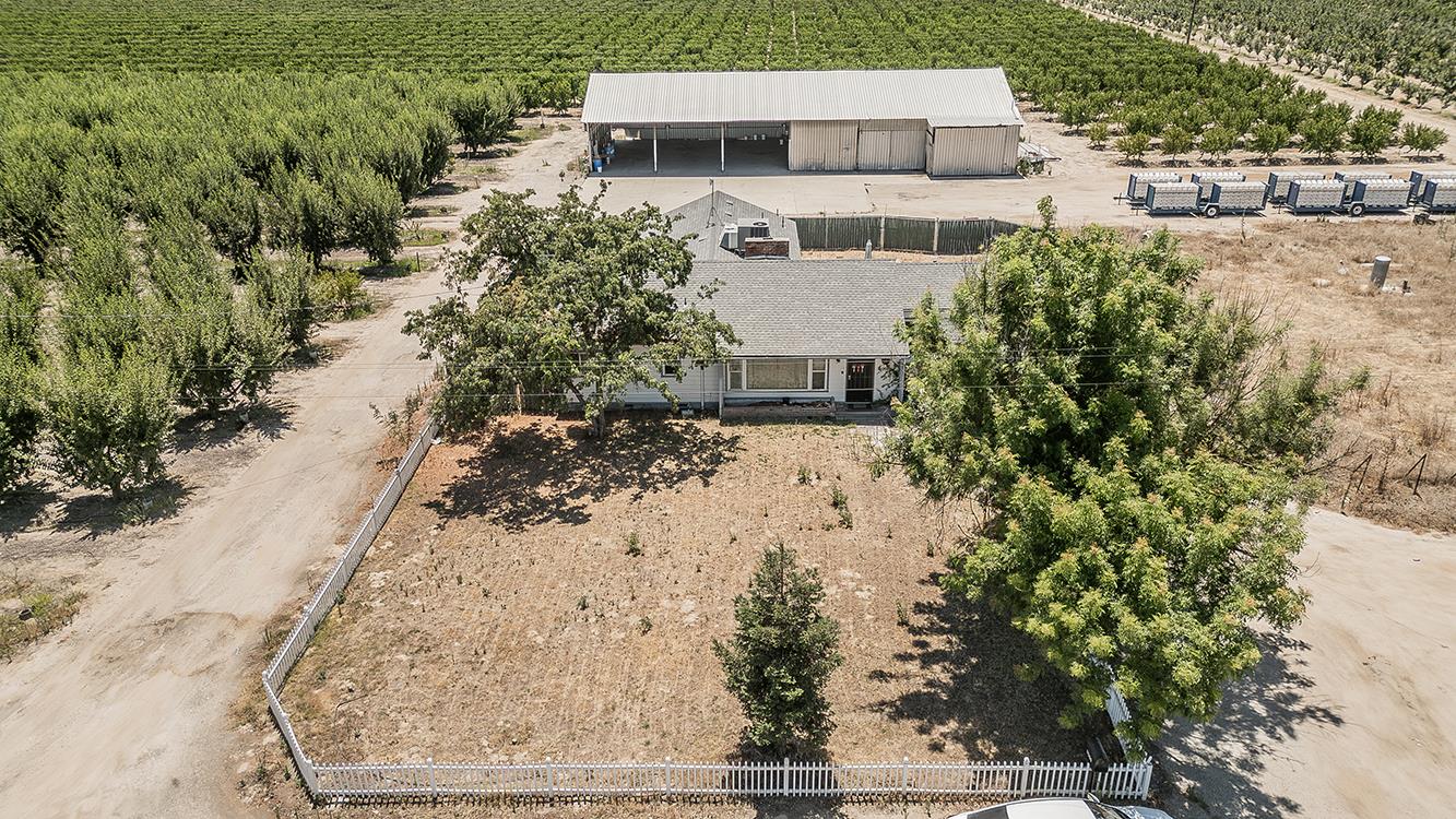17209 East Floral Avenue Reedley, CA 93654 - Photo 38 of 48