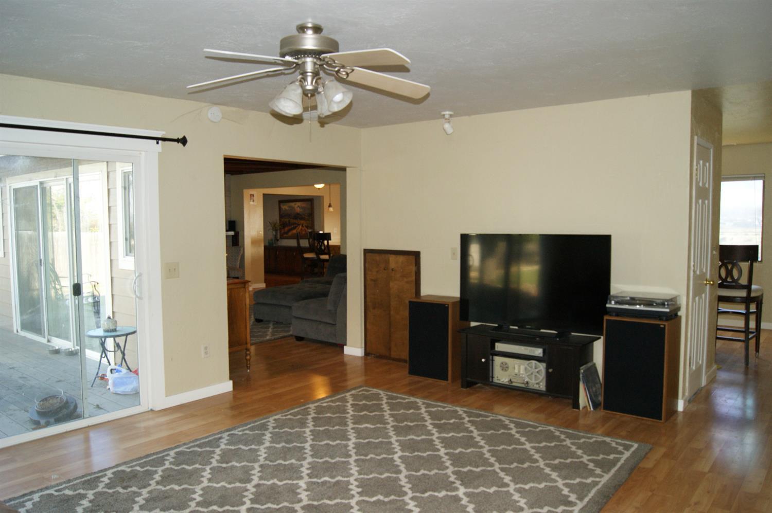 2502 Reed Lane Medford, OR 97501 - Photo 9 of 21 Additional Photo