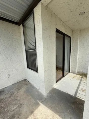 $1,250 | 2409 Leon Street, Unit 305, Austin, TX 78705