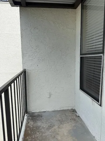 $1,250 | 2409 Leon Street, Unit 305, Austin, TX 78705