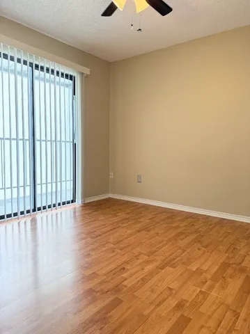 $1,250 | 2409 Leon Street, Unit 305, Austin, TX 78705