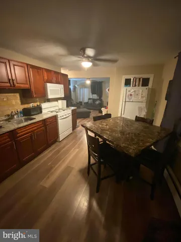 $1,755 | 430 Leconey Avenue, Palmyra, NJ 08065