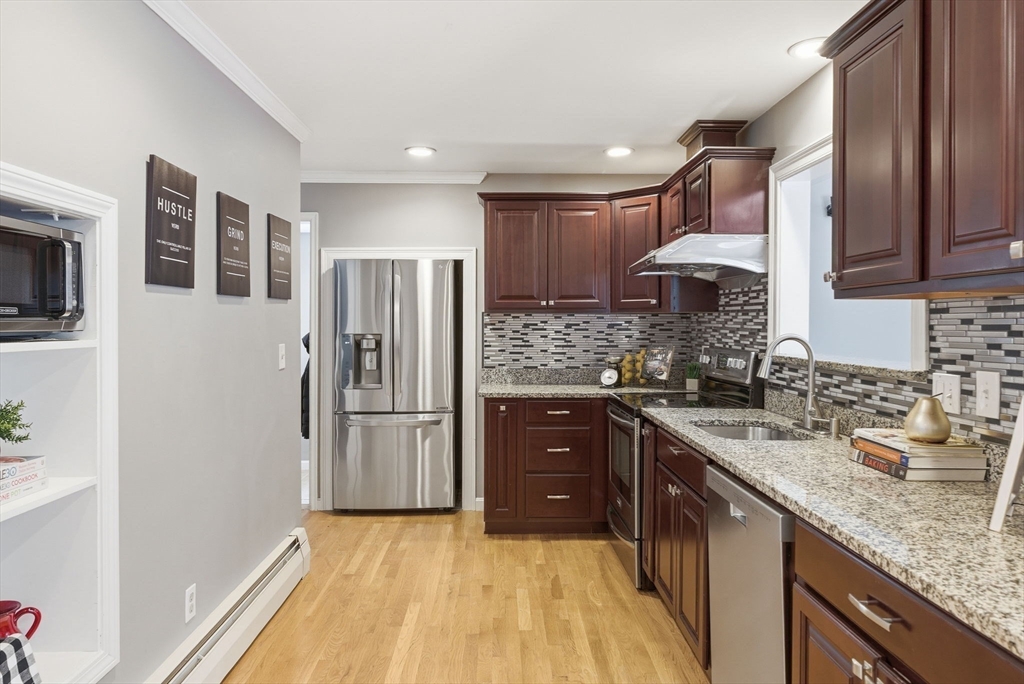 18 Erhardt Terrace Methuen, MA 01844 - Photo 4 of 27