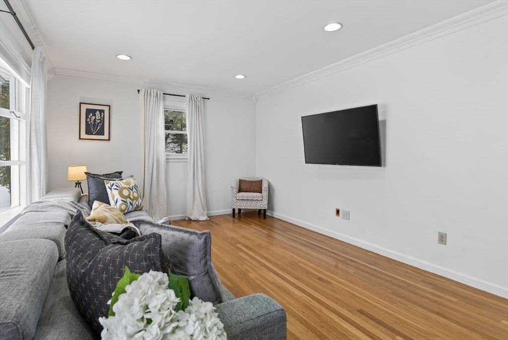 18 Erhardt Terrace Methuen, MA 01844 - Photo 9 of 27