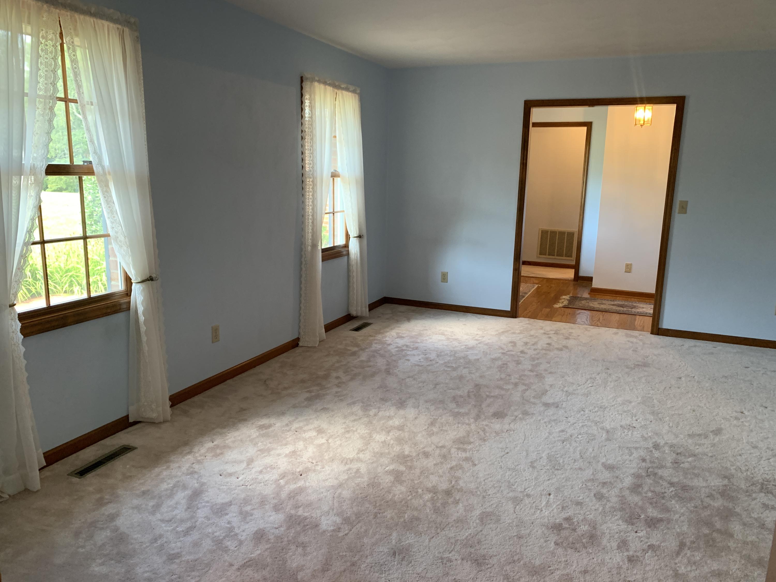 338 Teel Brooke Road Rocky Mount, VA 24151 - Photo 3 of 55 3 Living Room (1)