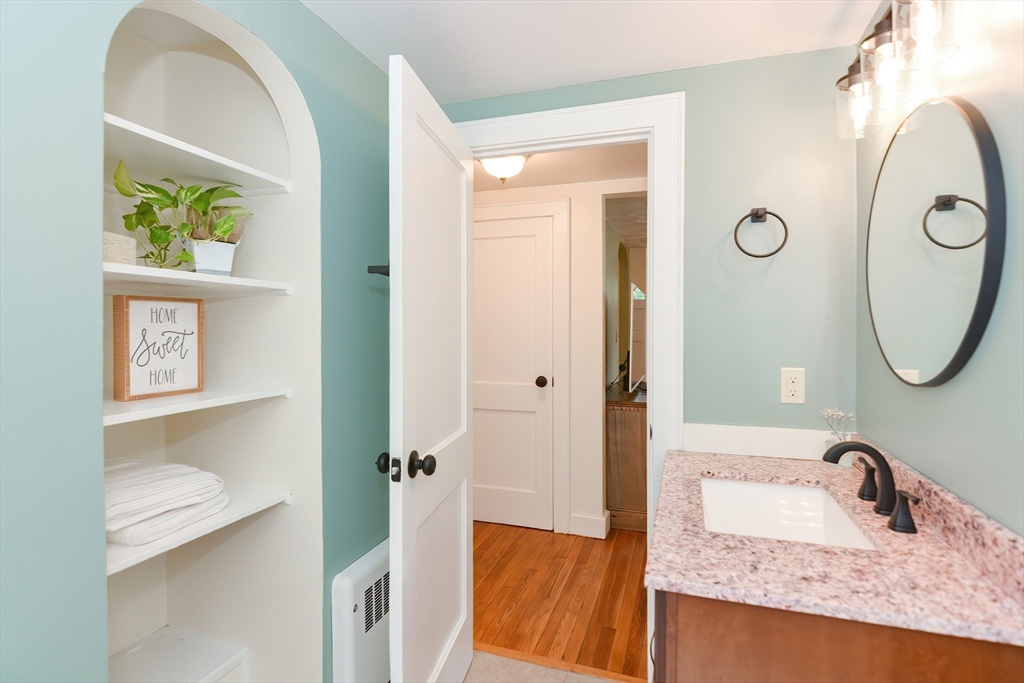 140 Lincoln Road Walpole, MA 02081 - Photo 13 of 35 Gallery Image 13