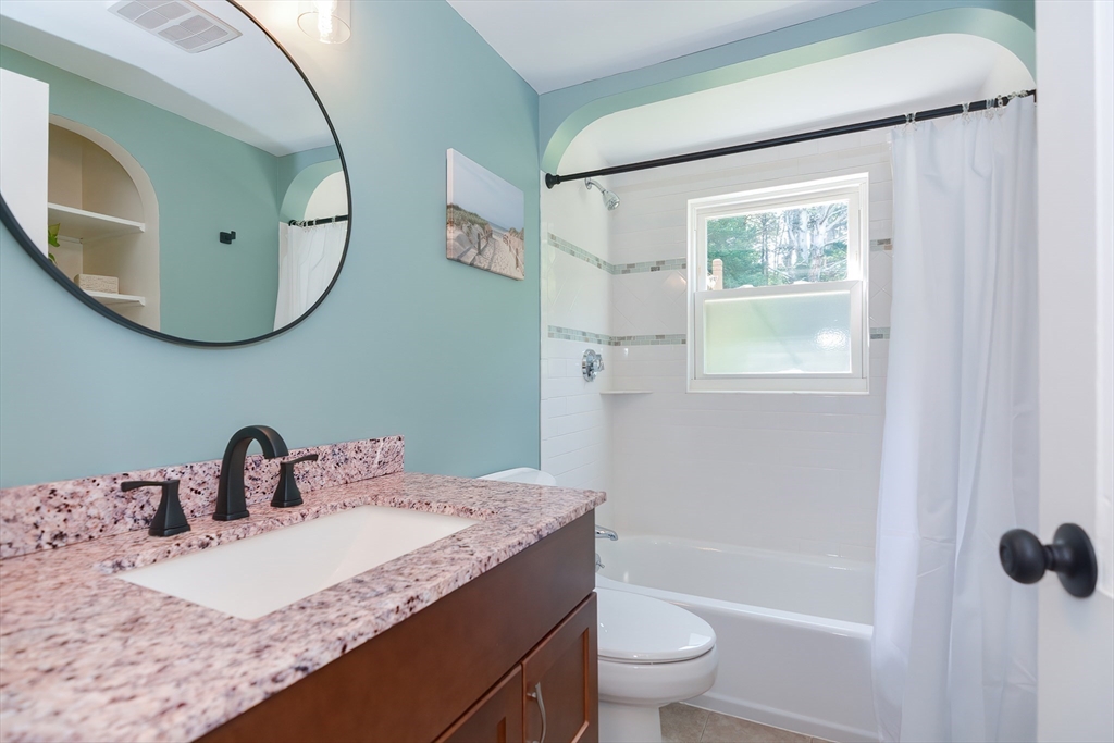 140 Lincoln Road Walpole, MA 02081 - Photo 14 of 35 Gallery Image 14
