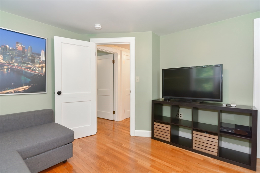 140 Lincoln Road Walpole, MA 02081 - Photo 17 of 35 Gallery Image 17