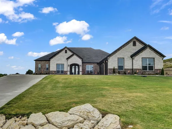 $1,075,000 | 162 Pinnacle Peak Lane, Weatherford, TX 76087