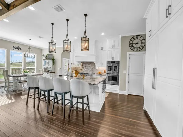 $1,075,000 | 162 Pinnacle Peak Lane, Weatherford, TX 76087