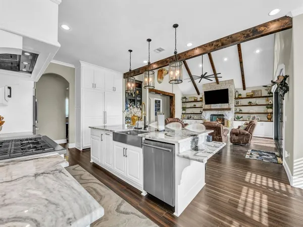 $1,075,000 | 162 Pinnacle Peak Lane, Weatherford, TX 76087