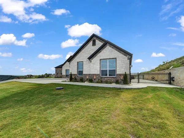 $1,075,000 | 162 Pinnacle Peak Lane, Weatherford, TX 76087