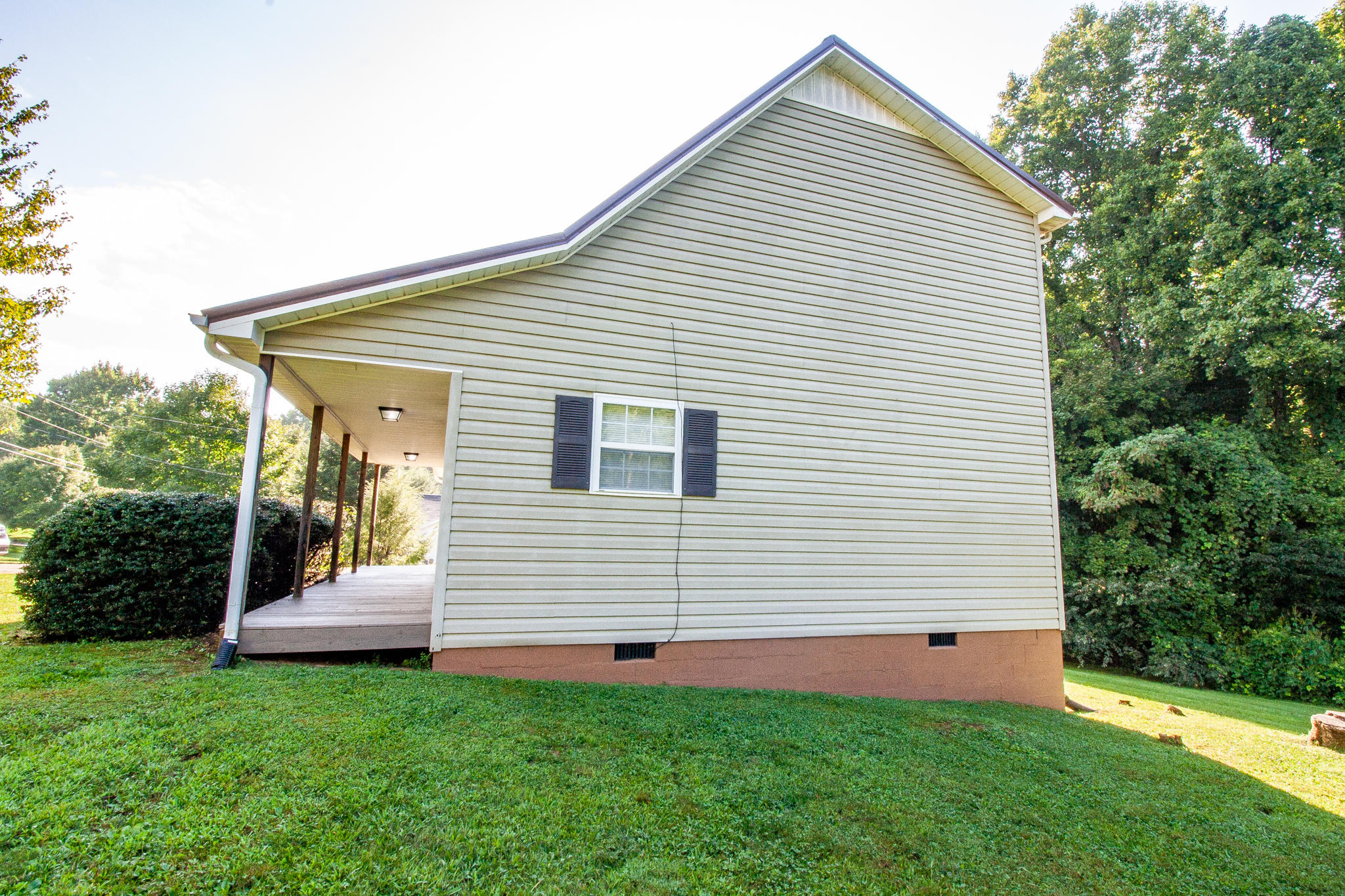 1004 Rocky Ridge Road Johnson City, TN 37601 - Photo 3 of 28 IMG_8653