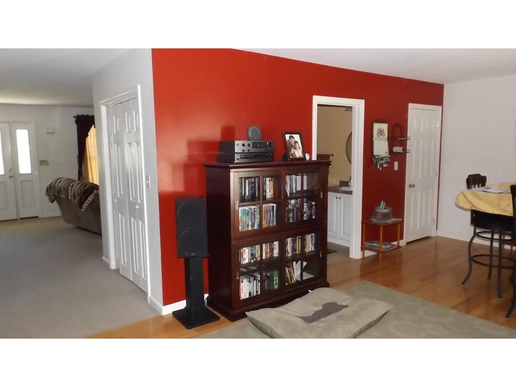 5 Fox Run Road, Unit 5 Raymond, NH 03077 - Photo 3 of 29