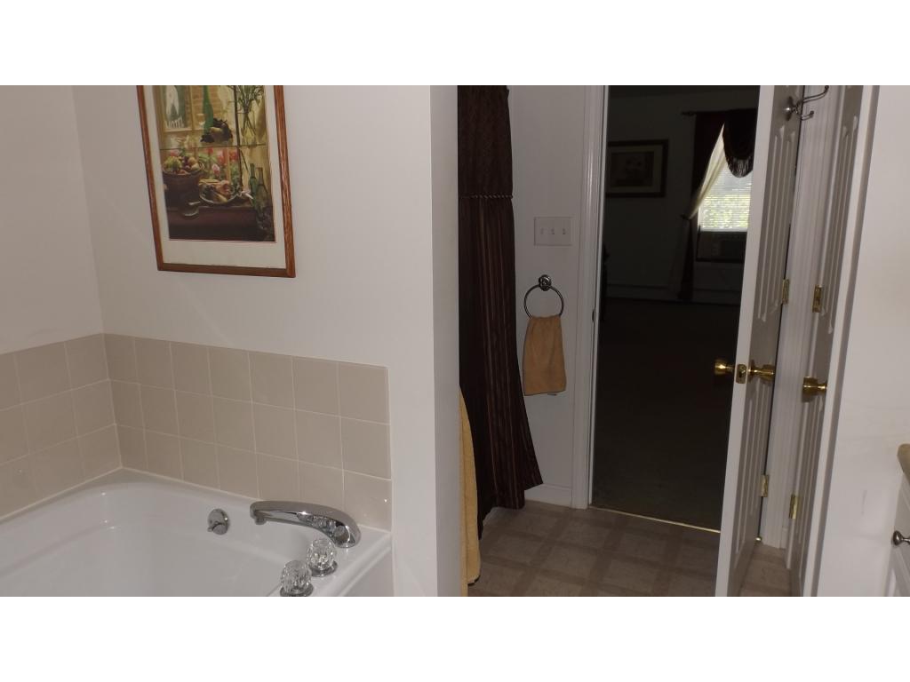 5 Fox Run Road, Unit 5 Raymond, NH 03077 - Photo 10 of 29