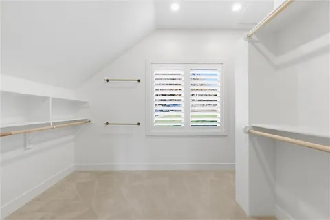 $910,000 | 622 Lake Viking Terrace, Gallatin, MO 64640