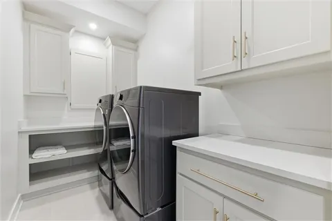 $910,000 | 622 Lake Viking Terrace, Gallatin, MO 64640