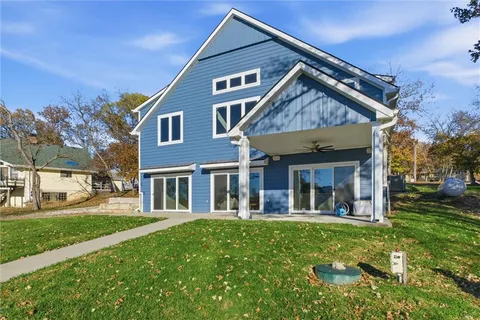 $910,000 | 622 Lake Viking Terrace, Gallatin, MO 64640