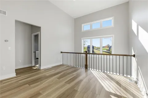 $910,000 | 622 Lake Viking Terrace, Gallatin, MO 64640