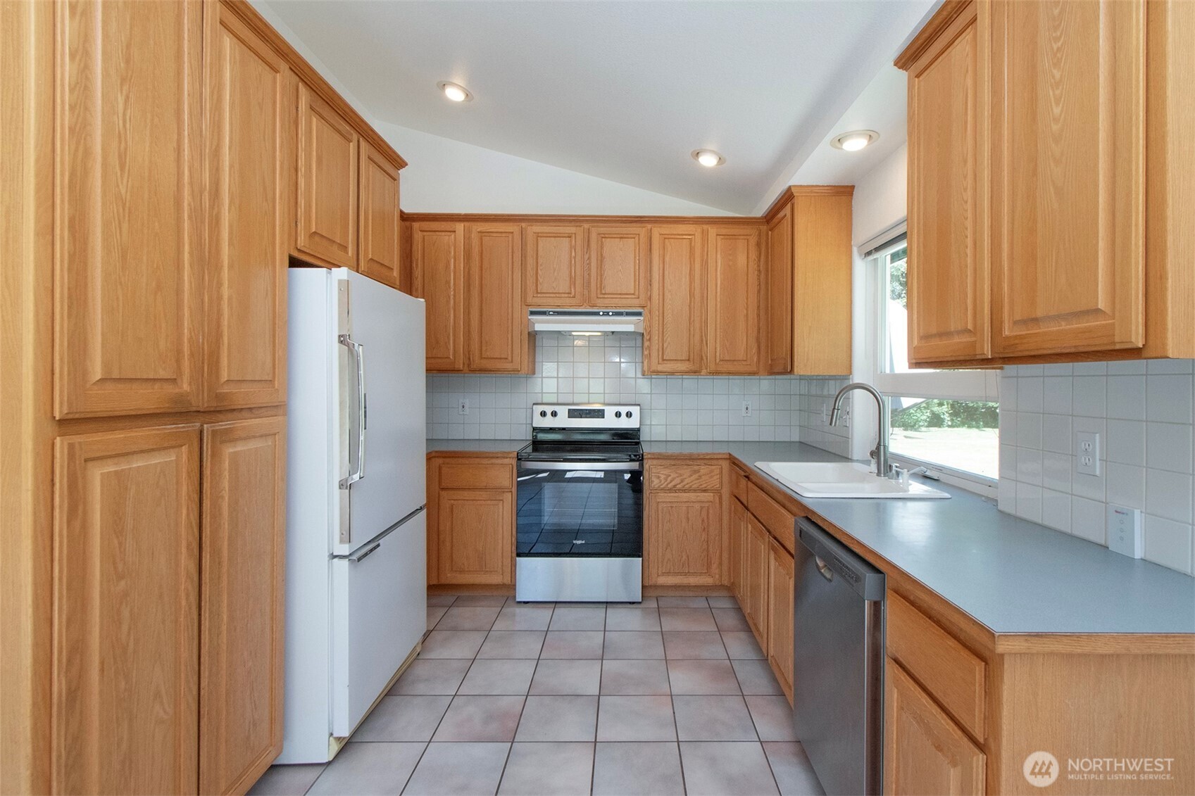 3582 Happy Valley Road Sequim, WA 98382 - Photo 9 of 40