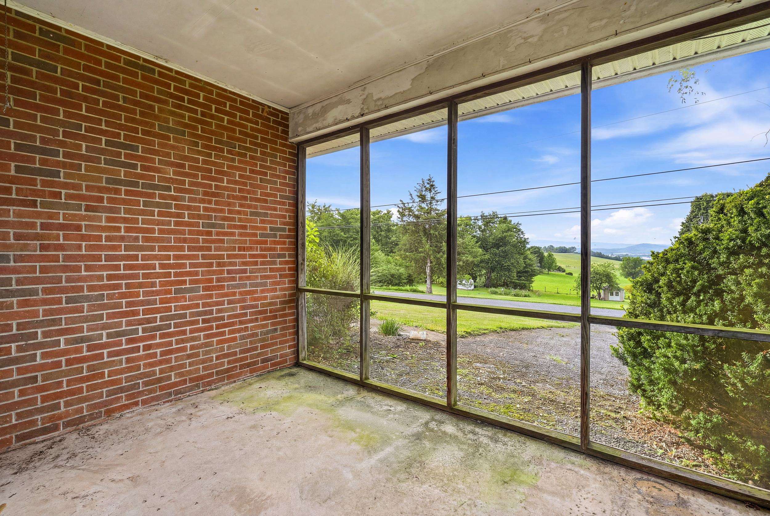 2457 Eversole Road Harrisonburg, VA 22802 - Photo 21 of 60