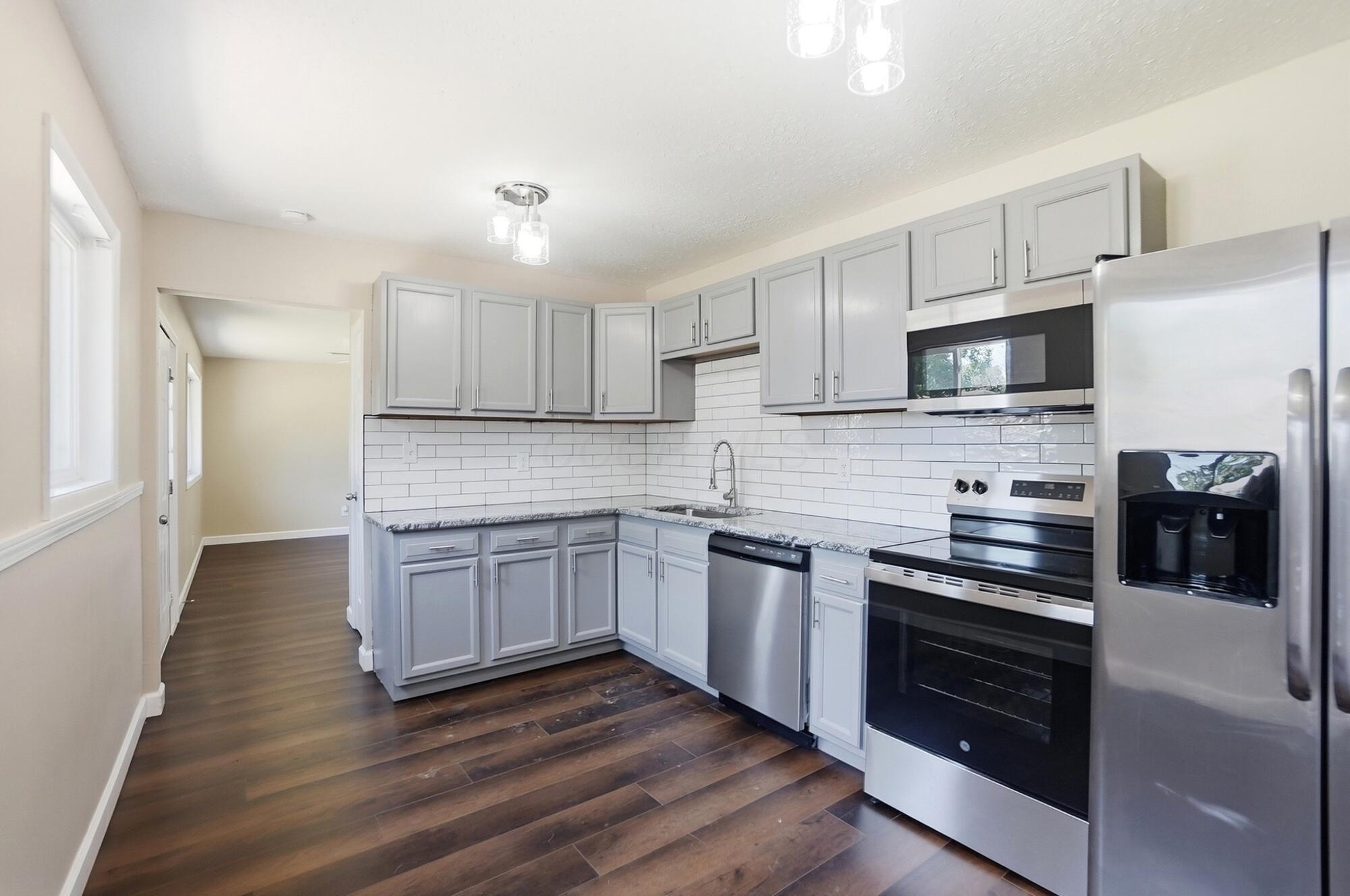 3559 Wyncote Road Columbus, OH 43232 - Photo 8 of 30