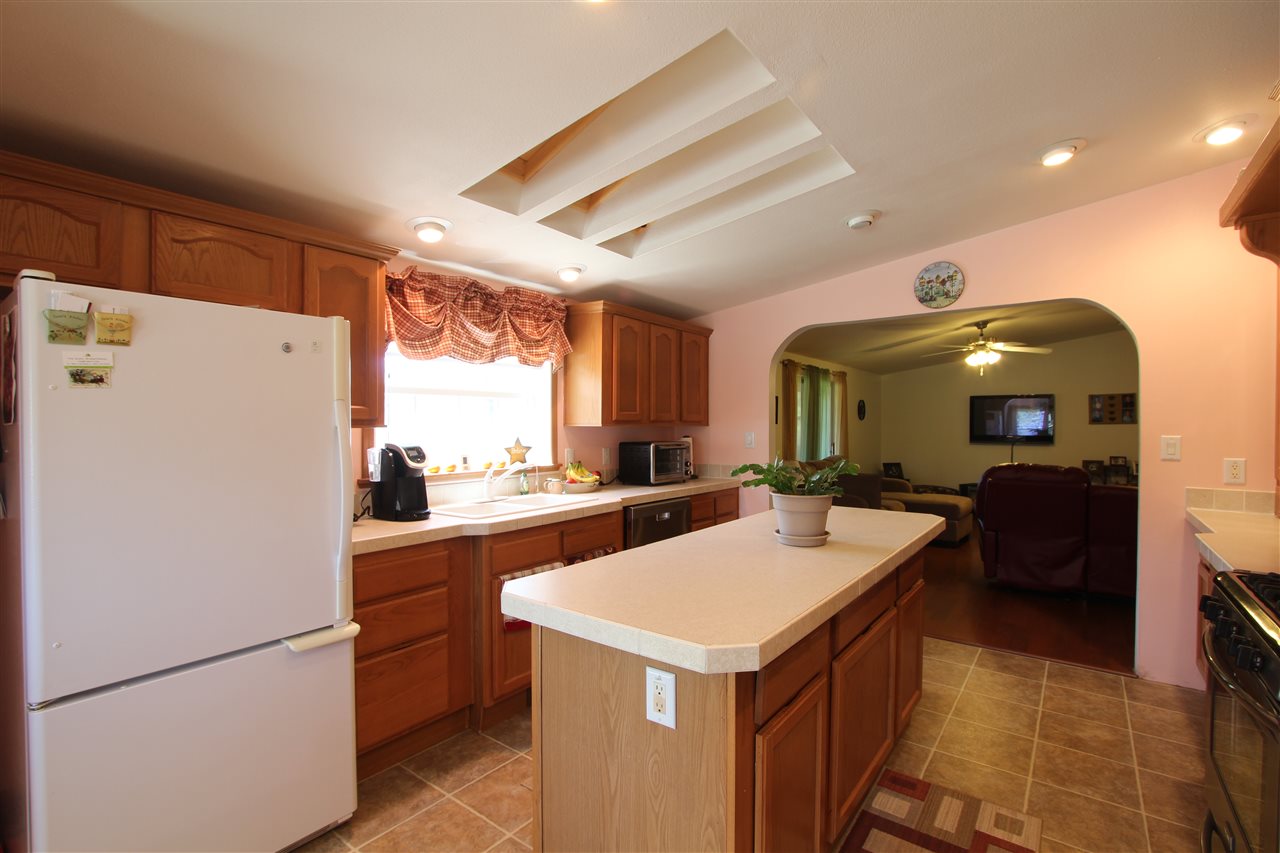 3806 Shadow Lake Road Concord, VT 05824 - Photo 9 of 27