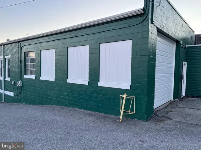 $299,900 | 1880 West Market Street, York, PA 17404