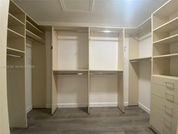 $7,995 | 2486 Bay Isle Drive, Weston, FL 33327