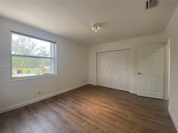 $7,995 | 2486 Bay Isle Drive, Weston, FL 33327