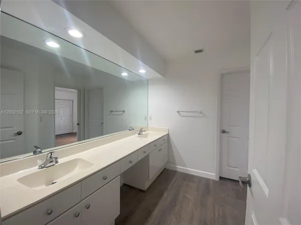 $7,995 | 2486 Bay Isle Drive, Weston, FL 33327