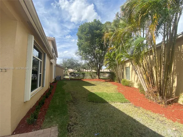 $7,995 | 2486 Bay Isle Drive, Weston, FL 33327
