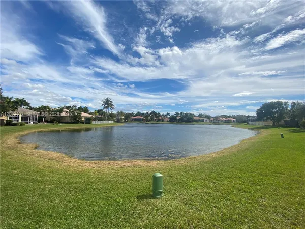 $7,995 | 2486 Bay Isle Drive, Weston, FL 33327