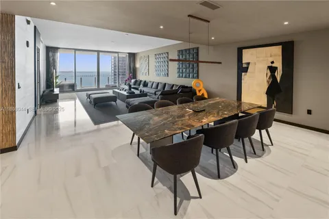 $6,330,000 | 300 Biscayne Blvd Way, Unit 3104, Miami, FL 33131
