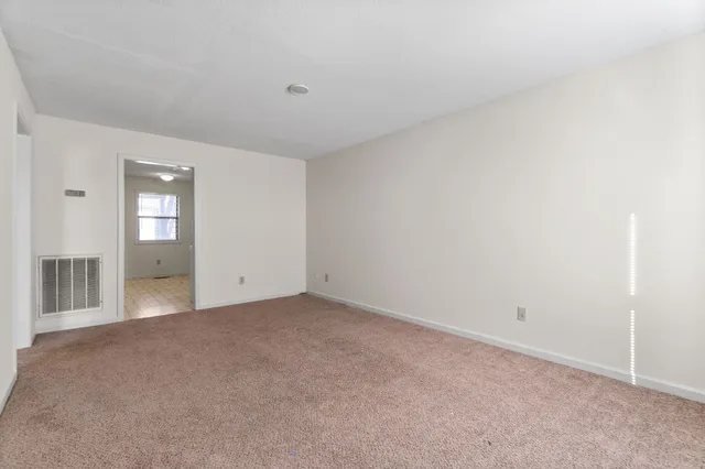 $815 | 112 Stephanie Drive, Unit B, Clarksville, TN 37042
