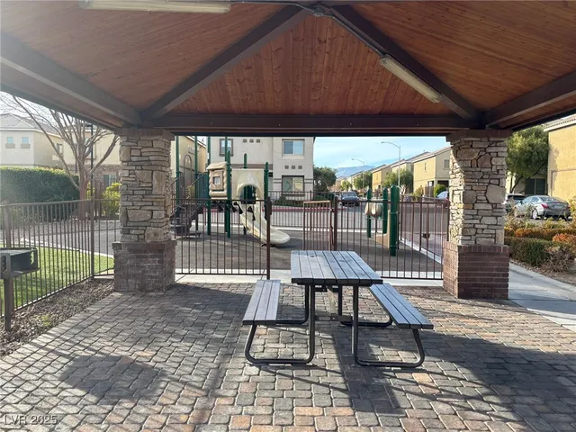 $1,965 | 9499 Alma Ridge Avenue, Las Vegas, NV 89178