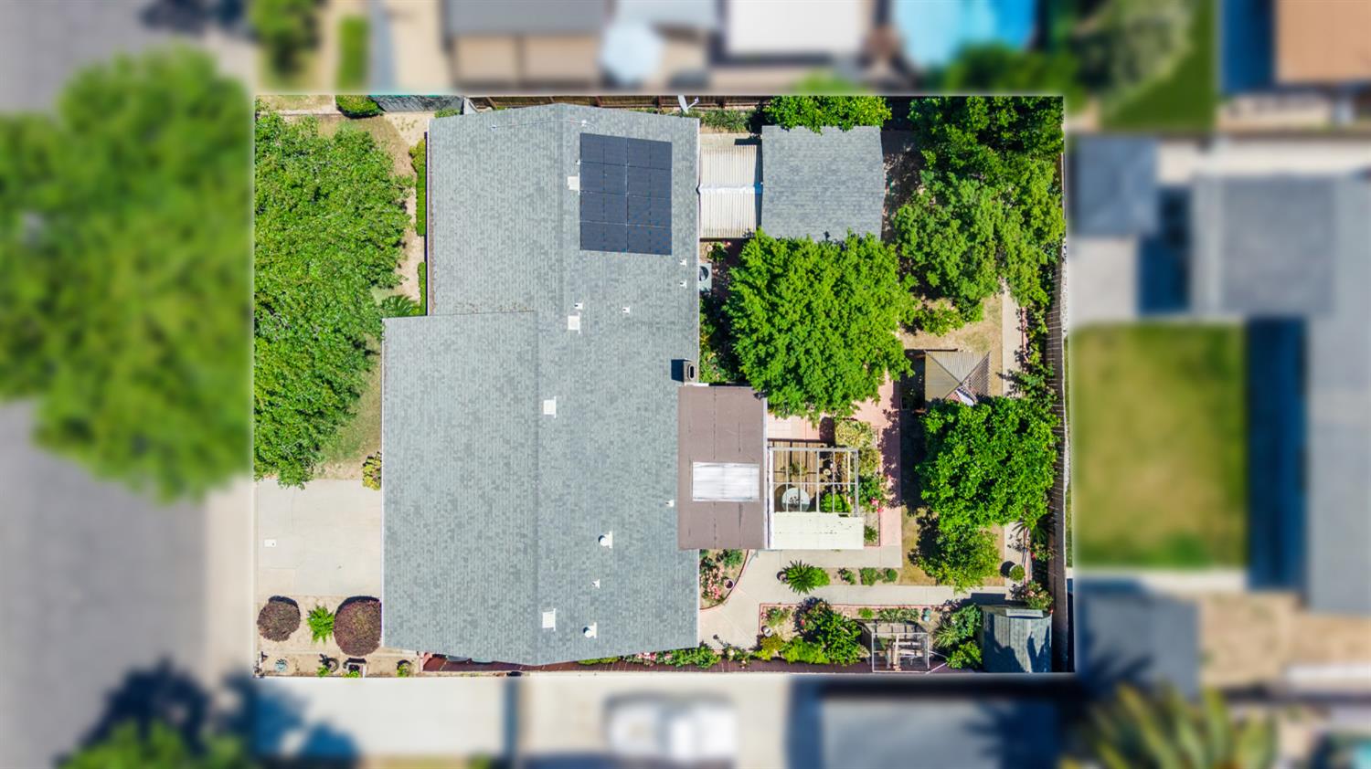 3356 Ocotillo Way Modesto, CA 95355 - Photo 29 of 33 an aerial view of a house with a yard and garden