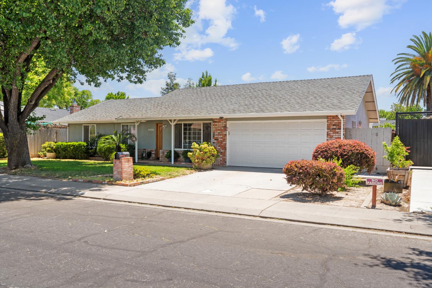 3356 Ocotillo Way Modesto, CA 95355 - Photo 3 of 33 a house view with a outdoor space