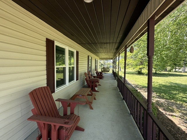 6241 Wards Mill Road Marion, IL 62959 - Photo 19 of 29 a sitting area with furniture on deck