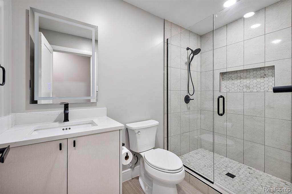 6280 Commerce Road West Bloomfield, MI 48324 - Photo 42 of 67