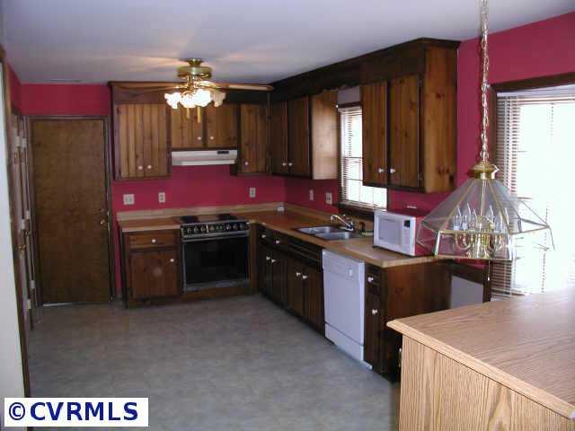 2306 Garrison Place Road Midlothian, VA 23112 - Photo 2 of 6 Other - Kitchen