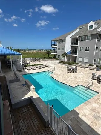 $2,000 | 420 Metairie-Hammond Highway, Unit 204, Metairie, LA 70005