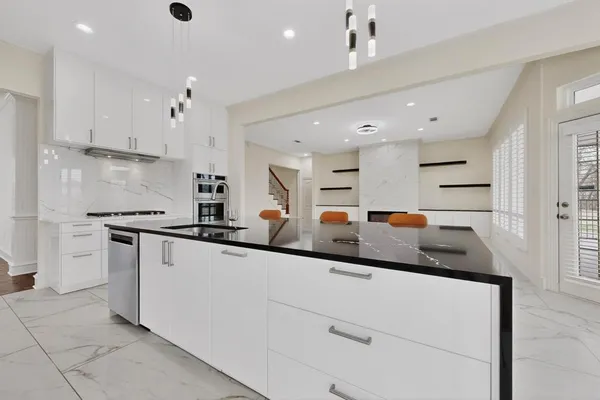 $1,695,000 | 531 East Hickory Ridge Circle, Argyle, TX 76226