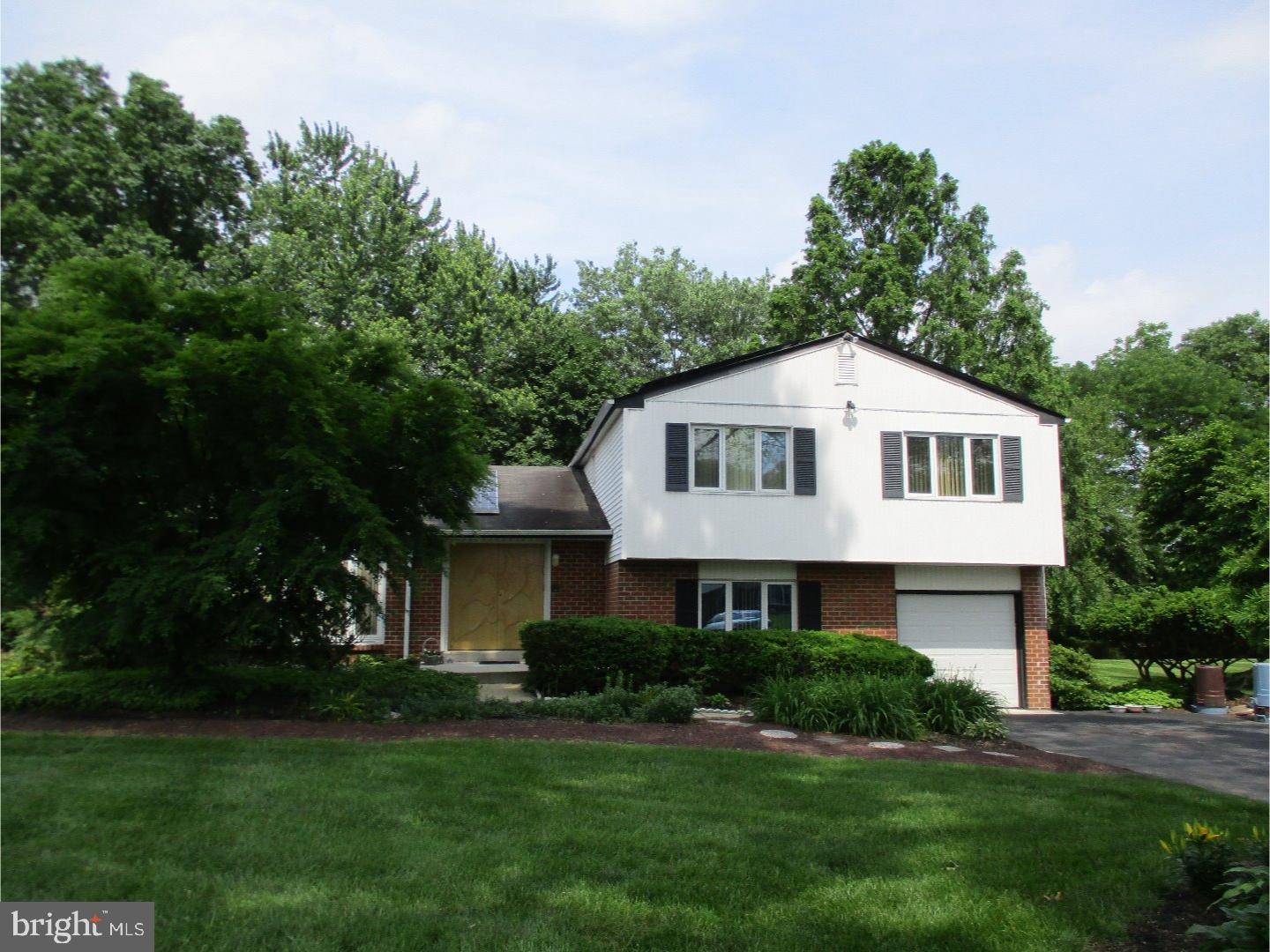 134 Tulip Road Holland, PA 18966 - Photo 1 of 25 Gallery Image 1