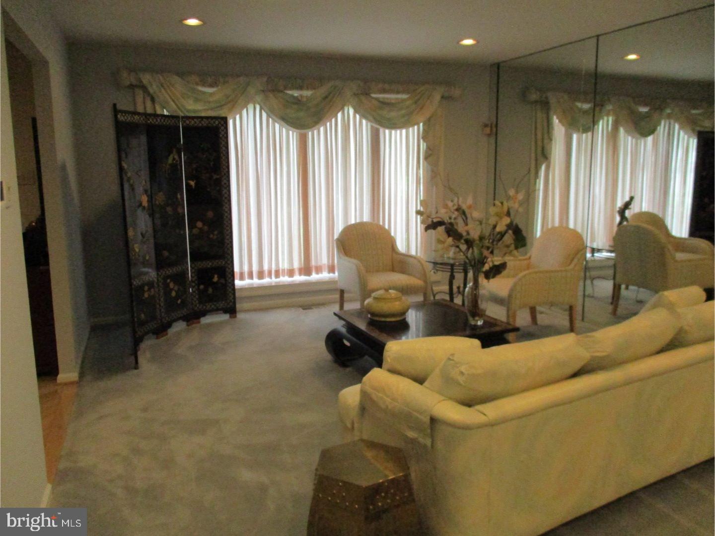 134 Tulip Road Holland, PA 18966 - Photo 4 of 25 Living Room