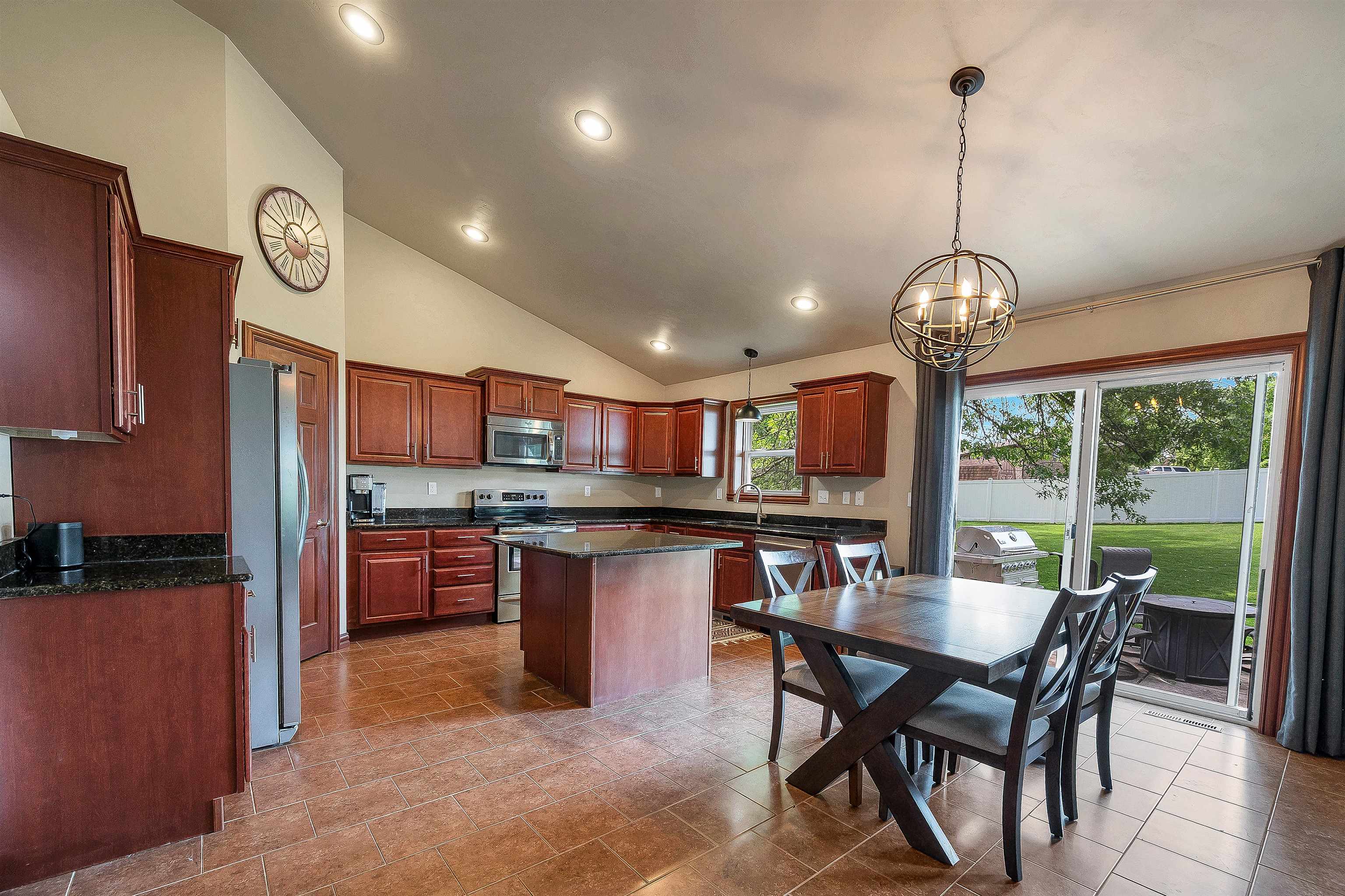 1014 Lacount Road Green Bay, WI 54313 - Photo 14 of 72
