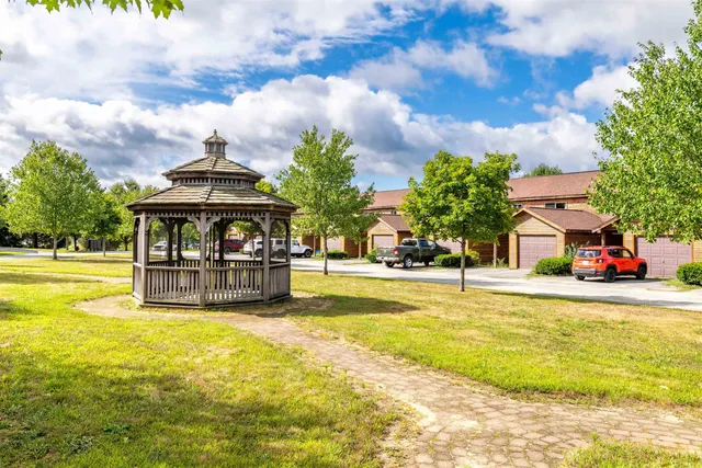 $6,000,000 | 181 Benton Road, Haverhill, NH 03774