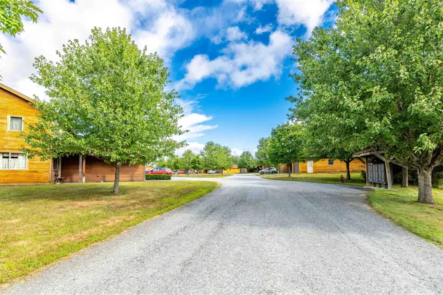 $6,000,000 | 181 Benton Road, Haverhill, NH 03774